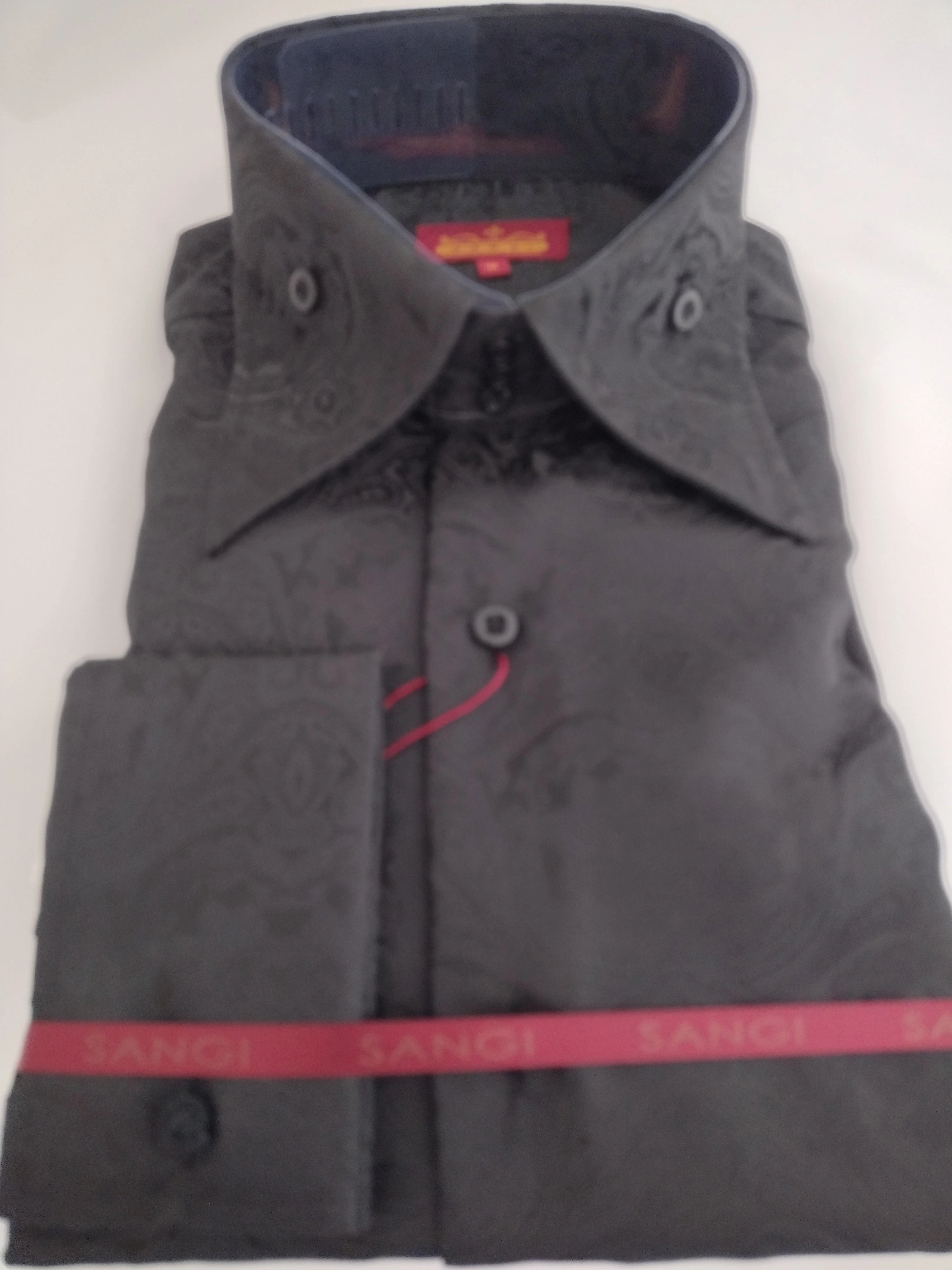 Camisa Negra Elegante con Cuello Alto SANGI MONACO COLL. 2100: ¡Distinción y Estilo Inigualables!